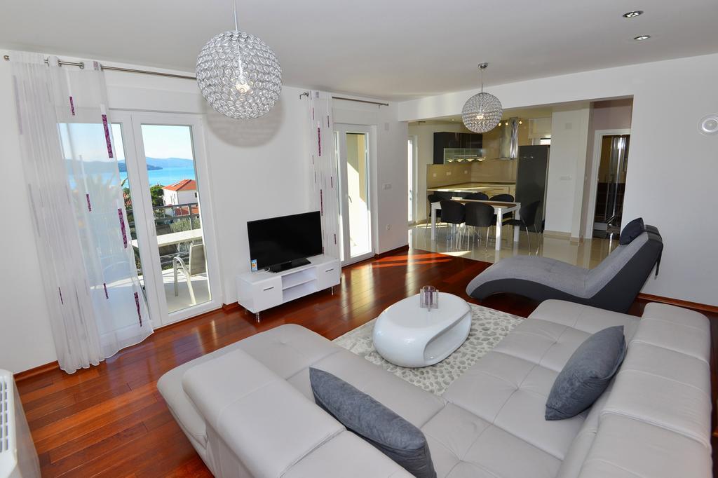 טרוגיר Apartments Villa Coratina מראה חיצוני תמונה