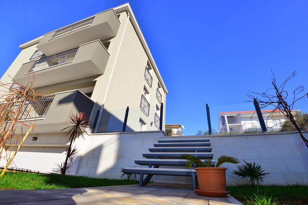 טרוגיר Apartments Villa Coratina מראה חיצוני תמונה