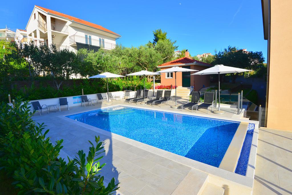 טרוגיר Apartments Villa Coratina מראה חיצוני תמונה
